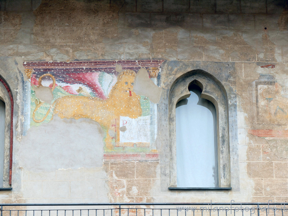 Romano di Lombardia (Bergamo, Italy) - Fresco of the lion of San Marco in the court of the fortess